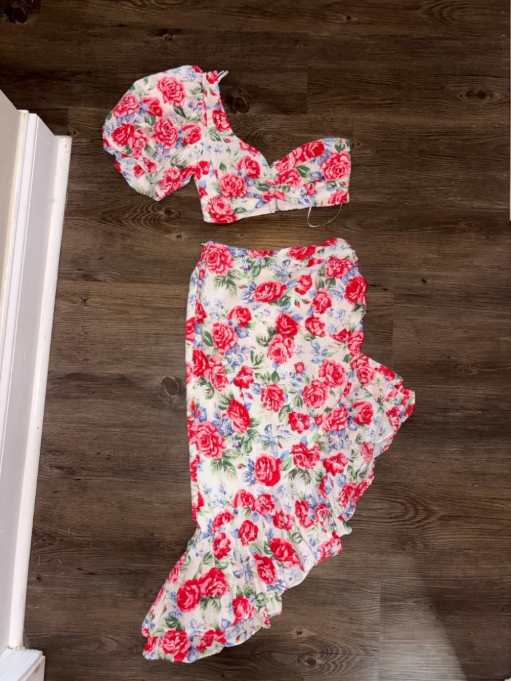 Hello Molly White Floral Asymmetrical Dress Set with Red Roses